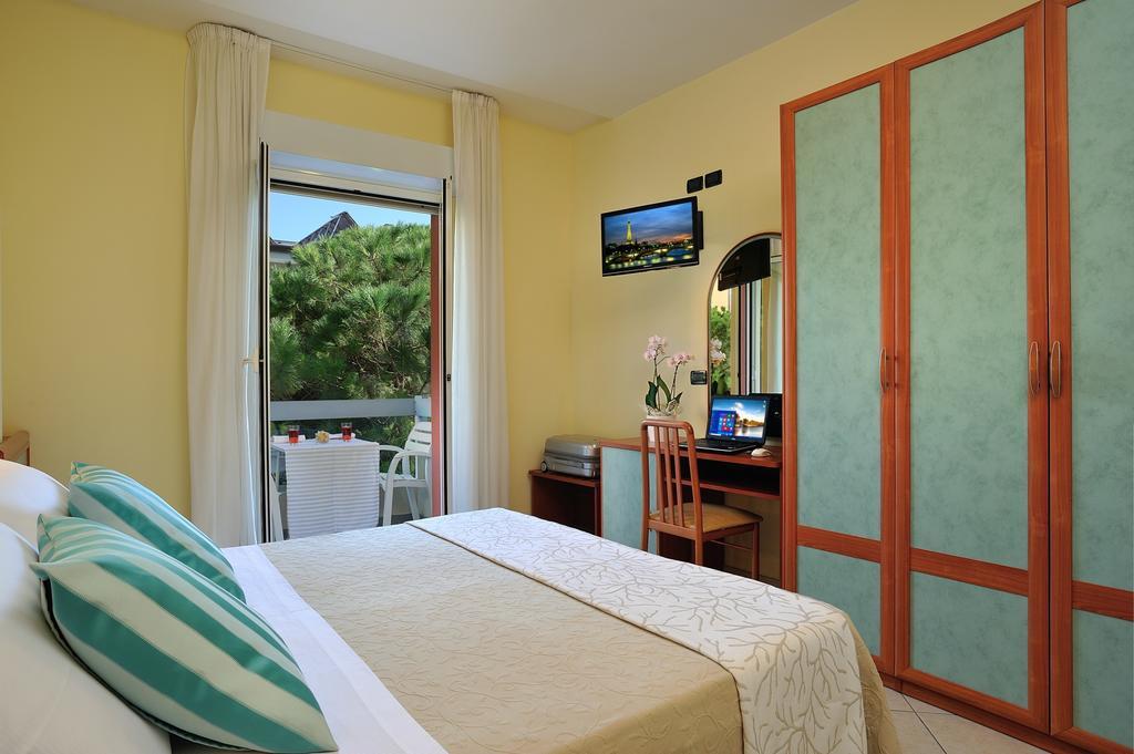 Hotel Riviera B&B Misano Adriatico Luaran gambar
